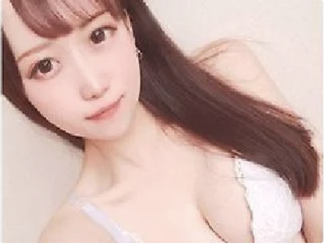 DXLIVEパフォーマーonMAInoちゃんのFカップ細身ボディを紹介するレビュー記事用アイキャッチ画像