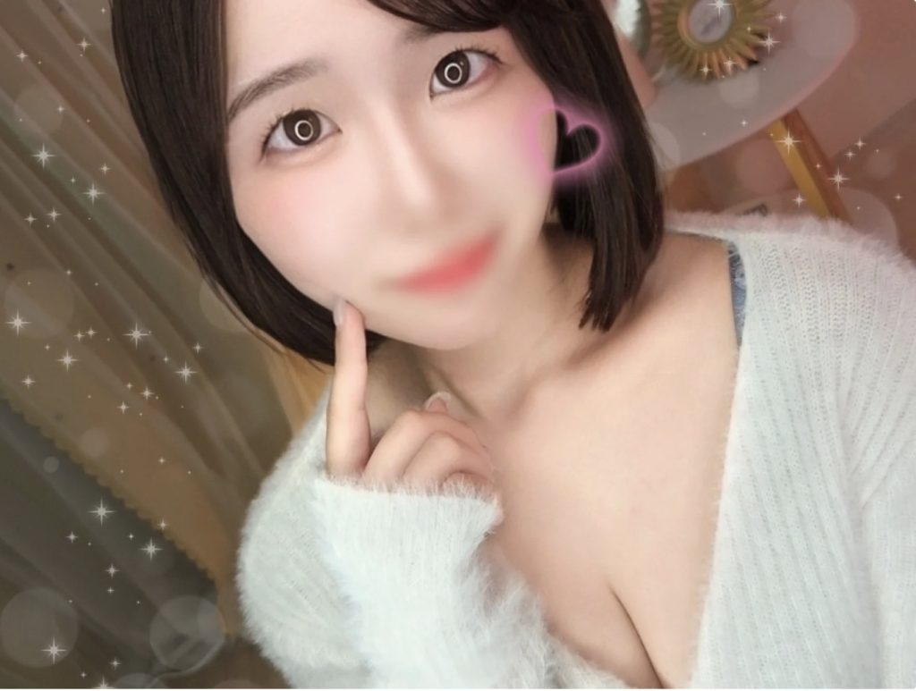 DXLIVEパフォーマーzxMISAxzちゃんのFカップと可愛い笑顔を紹介するレビュー記事用アイキャッチ画像