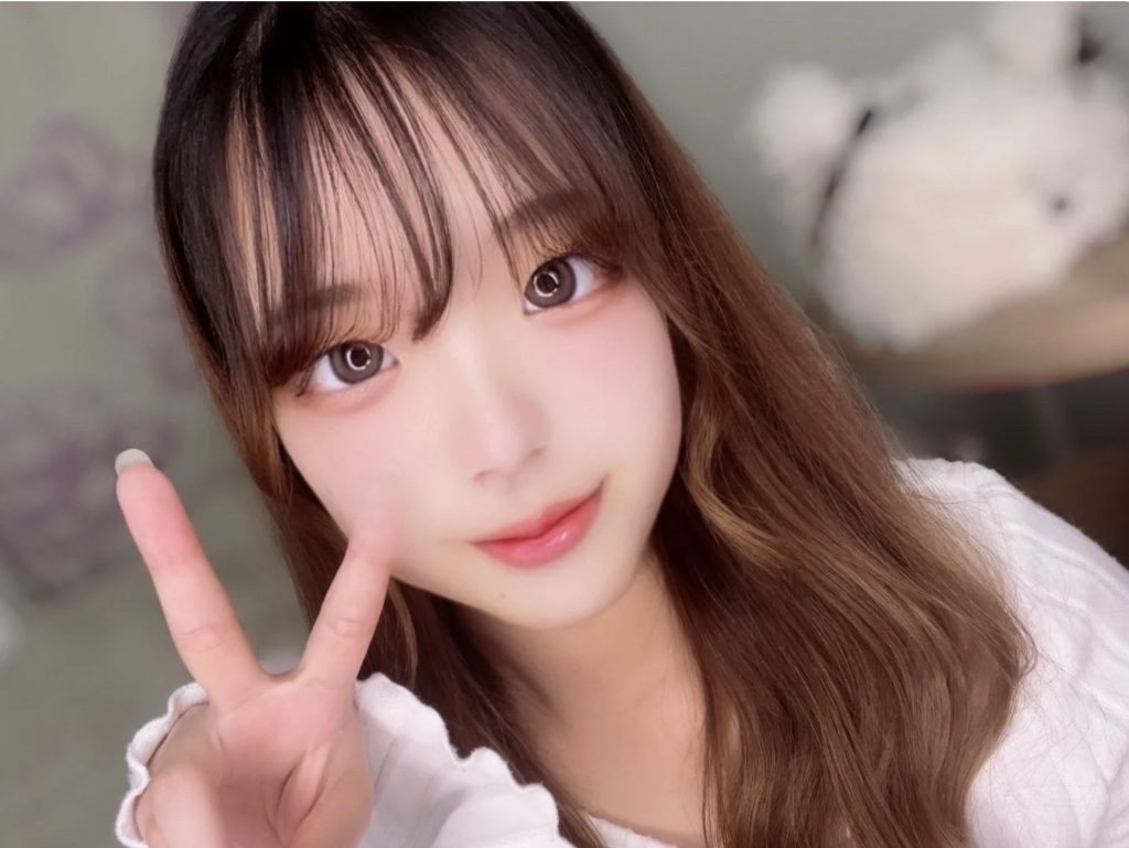 DXLIVEの待機画面で微笑むNOAooxちゃん