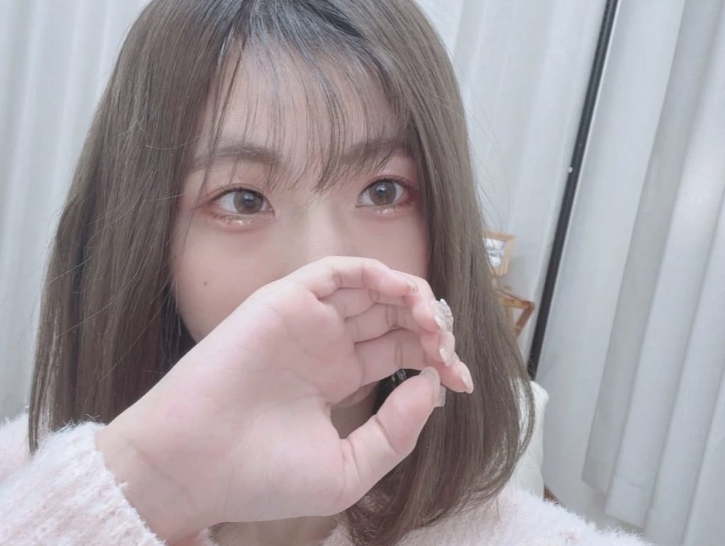 DXLIVEの超新人癒し系事務OLパフォーマーshionxo66ちゃんを廃人養成レビューする日本語ブログ用アイキャッチ画像