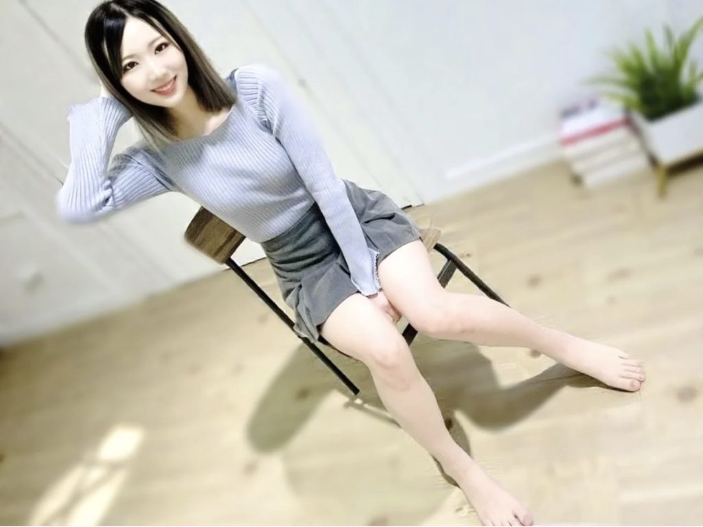 DXLIVEの超新人お姉さん系パフォーマーuuKUMIaaちゃんを廃人養成レビューする日本語ブログ用アイキャッチ画像😇🐶🔥